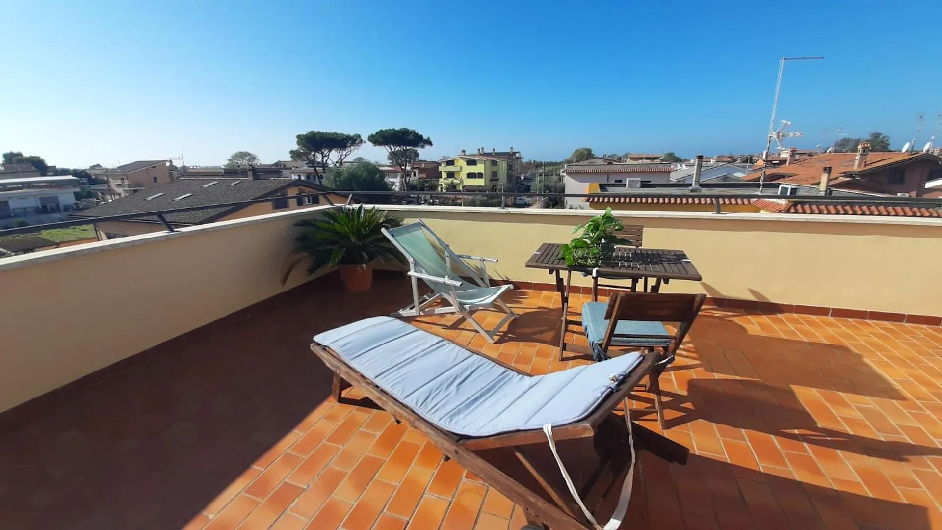 شقة La Terrazza Sul Faro فيوميتشينو